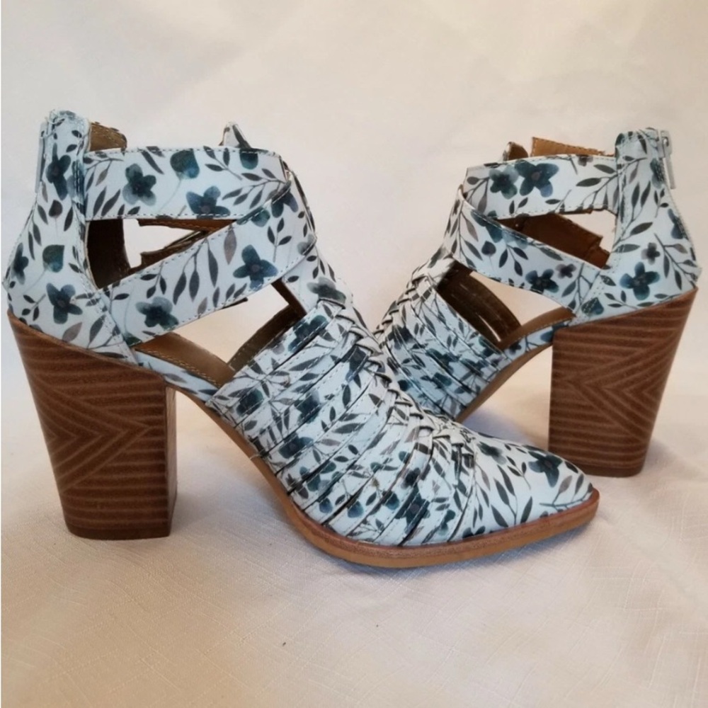 Gianni Bini Blue Floral Heeled Boots